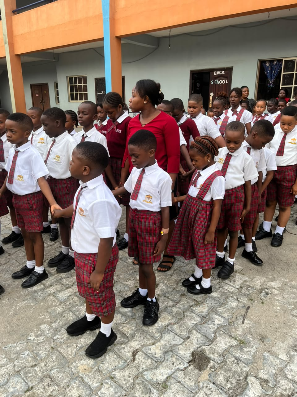 ROSIS pupils on an educational outing
